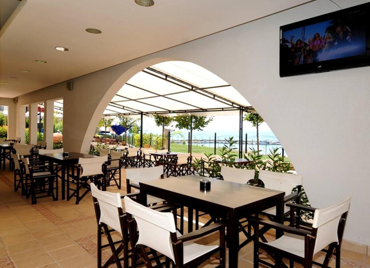 Quiet, Relax And Sand Beach Place With 4Star Service 阿赫洛伊 外观 照片